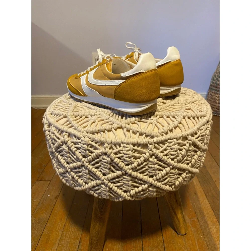 Madden Girl Janice Mustard Yellow White Retro Low Top Sneakers Womens 10